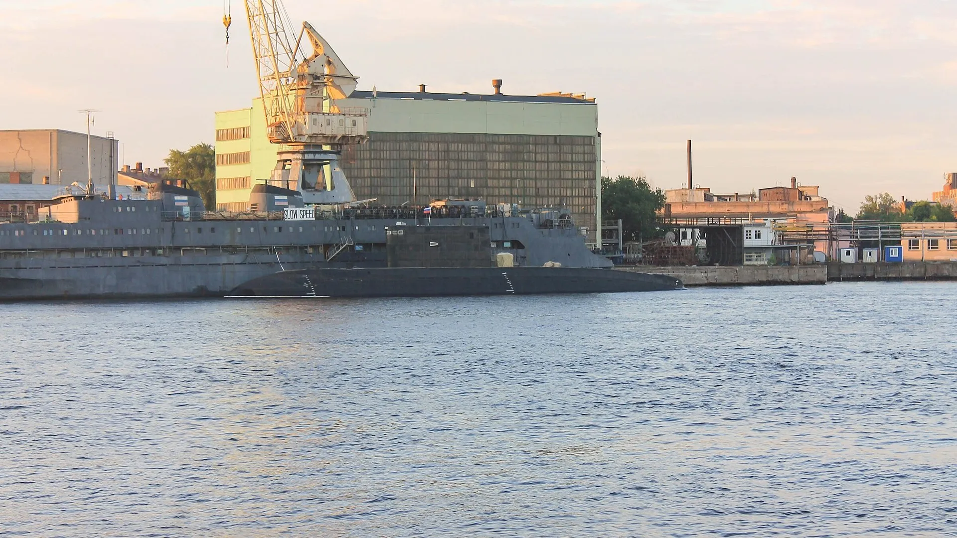 A submarine at the Admiralty Shipyards, St Petersburg. Photo: Nikolai Bulykin, CC BY-SA 4.0